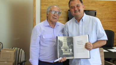 Photo of Prefeito Hori recebe escritor e tataraneto de João Pinto Ferreira