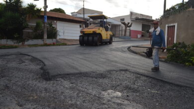 Photo of Prefeitura pavimenta ruas do Jardim das Rosas